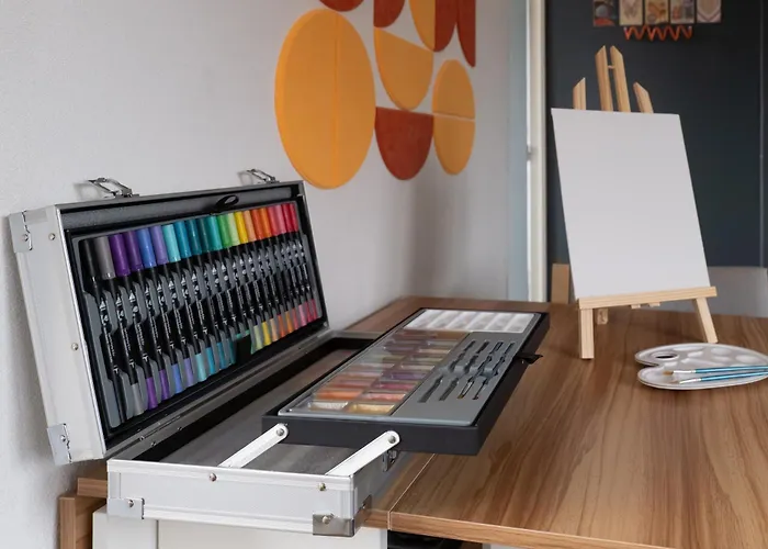 La Cachette De L'artiste Peinture Cinema En Apartment Calais