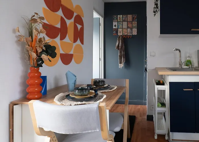 Apartment La Cachette De L'artiste Peinture Cinema En *