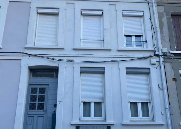 La Cachette De L'artiste Peinture Cinema En Apartment Calais