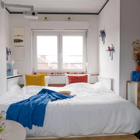 Lejlighed La Cachette De L'artiste Peinture Cinema En *