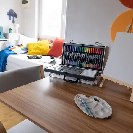 La Cachette De L'artiste Peinture Cinema En Lejlighed