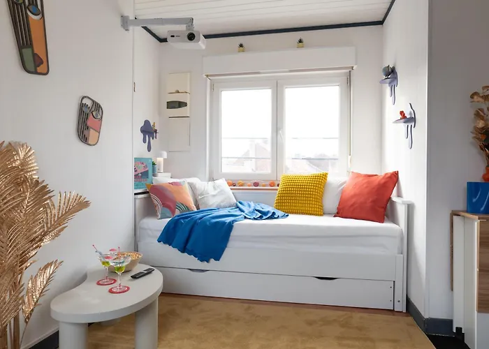 La Cachette De L'artiste - Rétroprojecteur Et Peinture Centreville Appartement