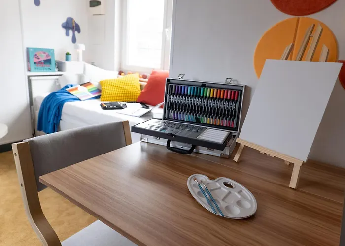 La Cachette De L'artiste - Rétroprojecteur Et Peinture Centreville Appartement